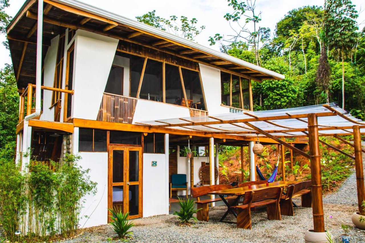 Oasis Uvita Acomodação com café da manhã Exterior foto